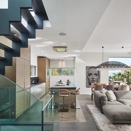 Aquamarine Villa *
